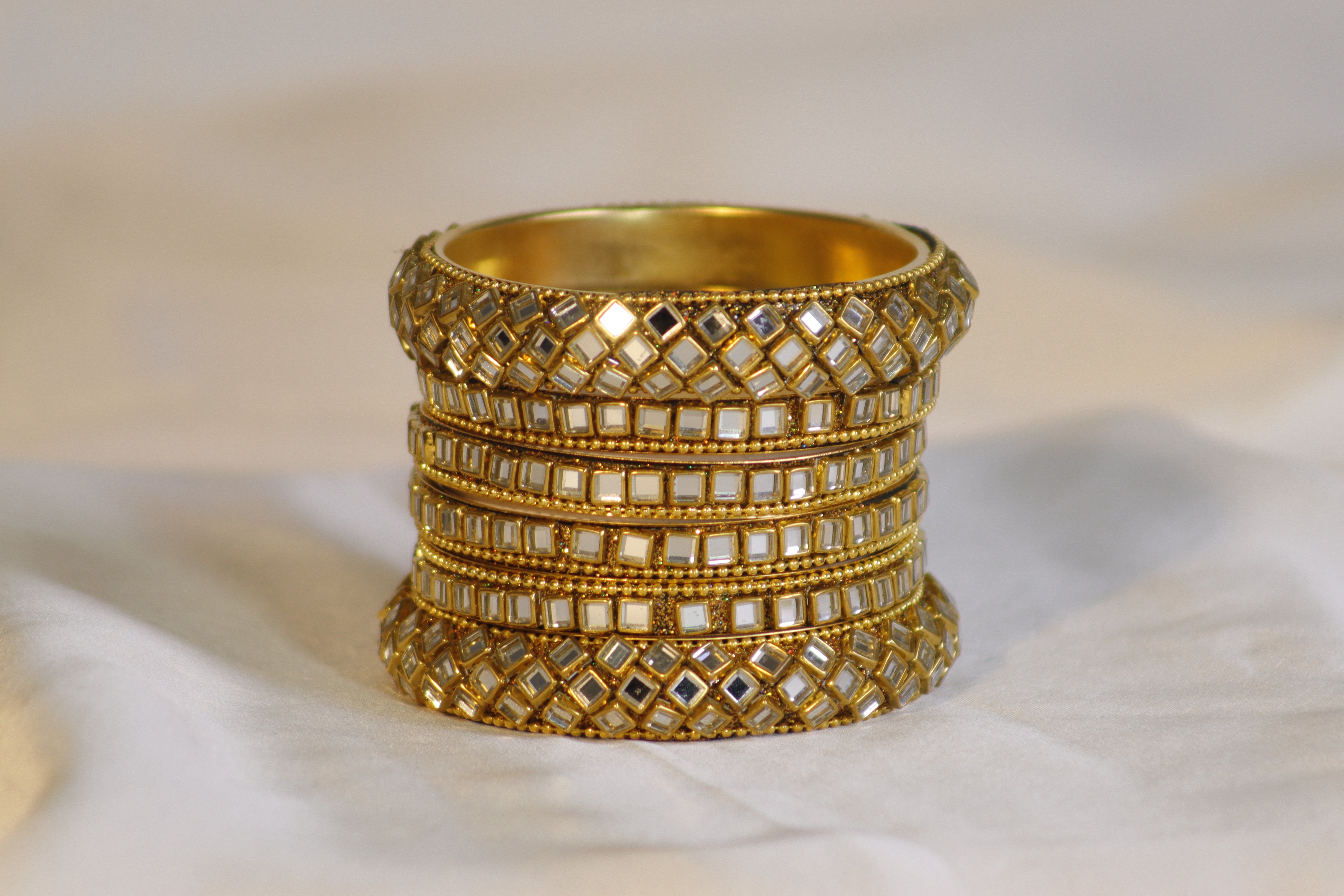 Kundan with Mirror Stone Set – Elegant Traditional Jewellery