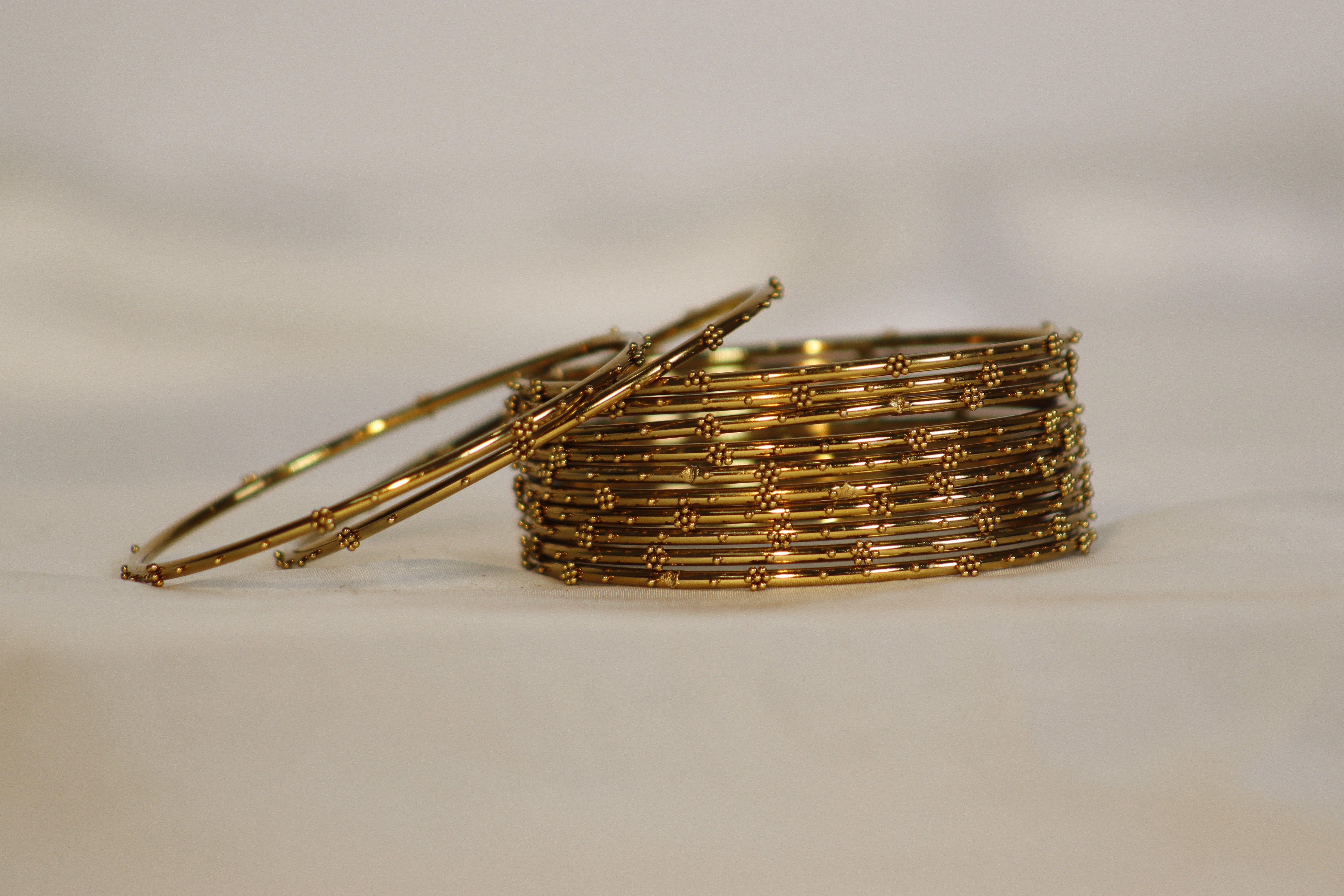 Simple Metal Bangles – Round Dot Phool Pattern - Set of 12 | 1650/Dozen